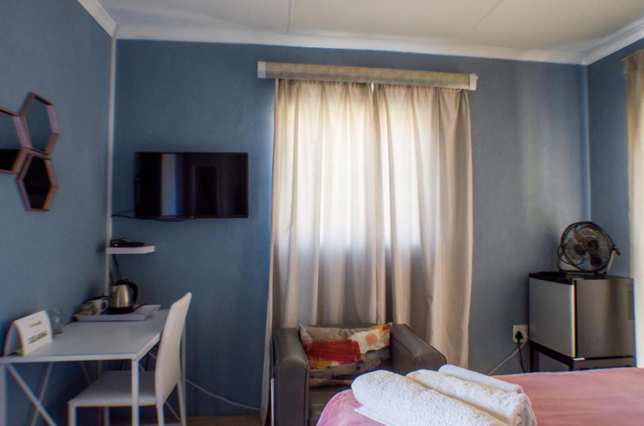 Seroloana Guest House Рустенбург Екстериор снимка