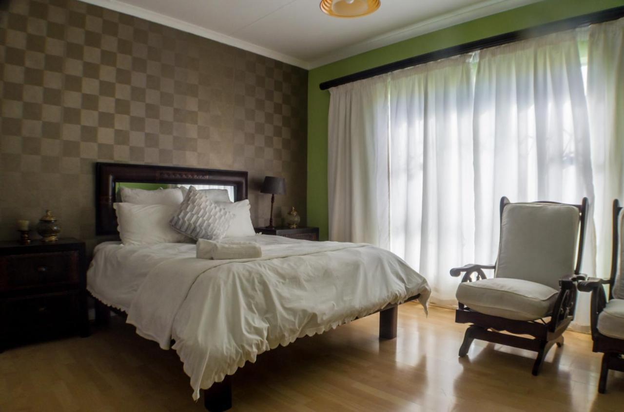 Seroloana Guest House Рустенбург Екстериор снимка