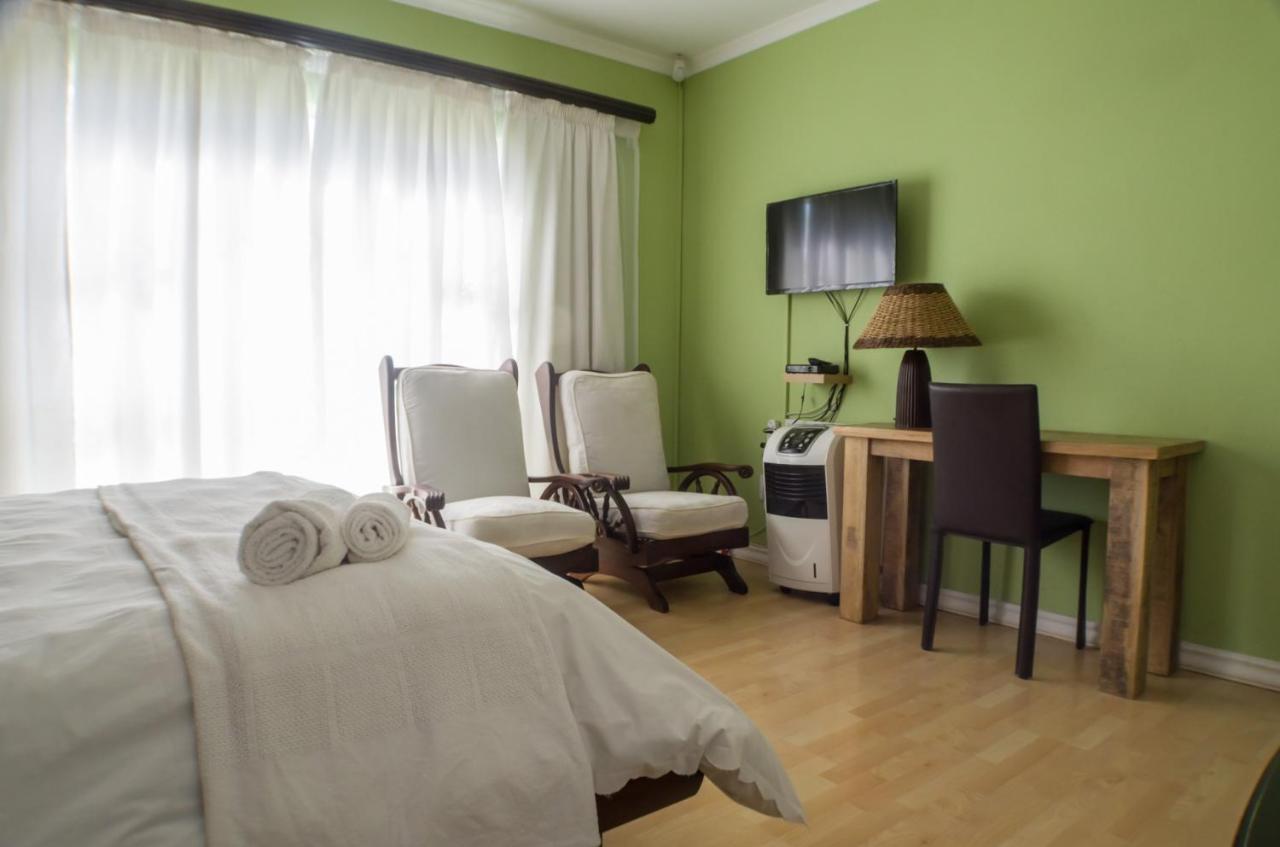 Seroloana Guest House Рустенбург Екстериор снимка