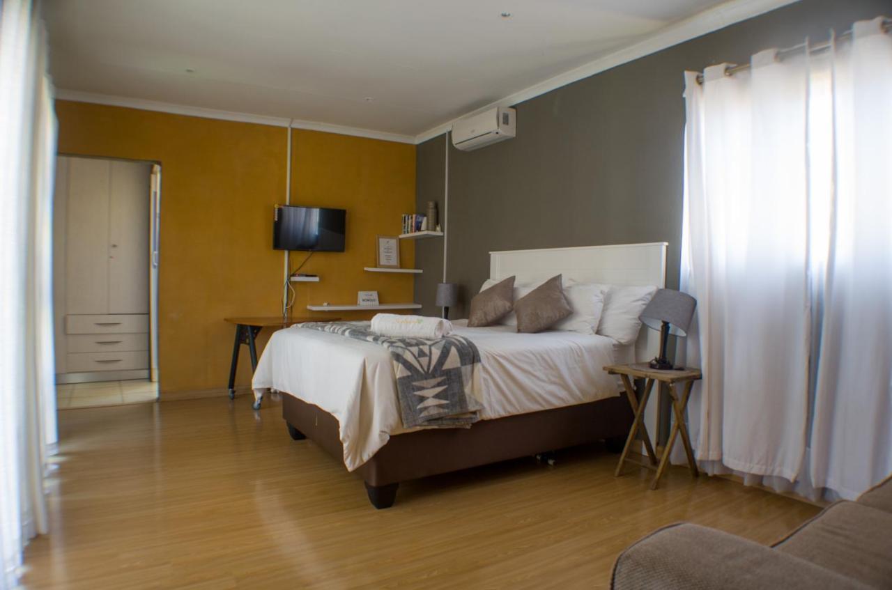 Seroloana Guest House Рустенбург Екстериор снимка